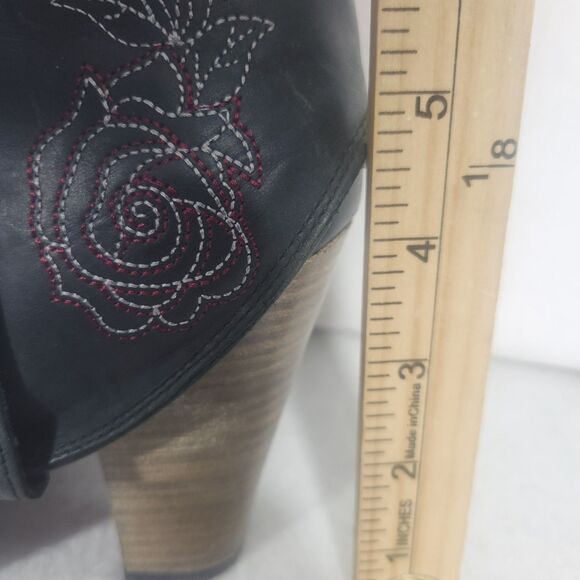 Guess By Marciano Black Floral Zip Up Ankle  Cowgirl Boots Pointed Toe 8 - Picture 9 of 10